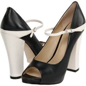 Nine west leather pumps